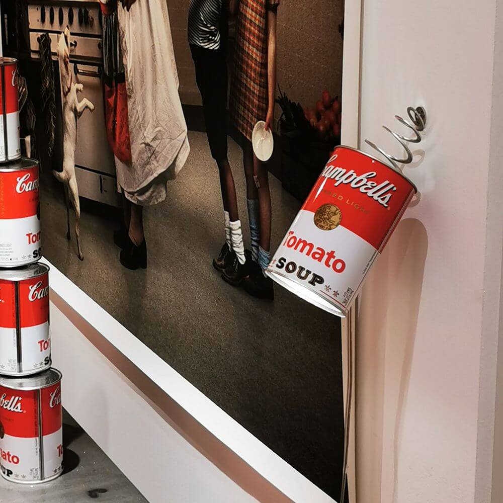 Ingo Maurer LED Wand- & Hängeleuchte Canned Light in Form einer Campbell's Tomatensuppe Dose.