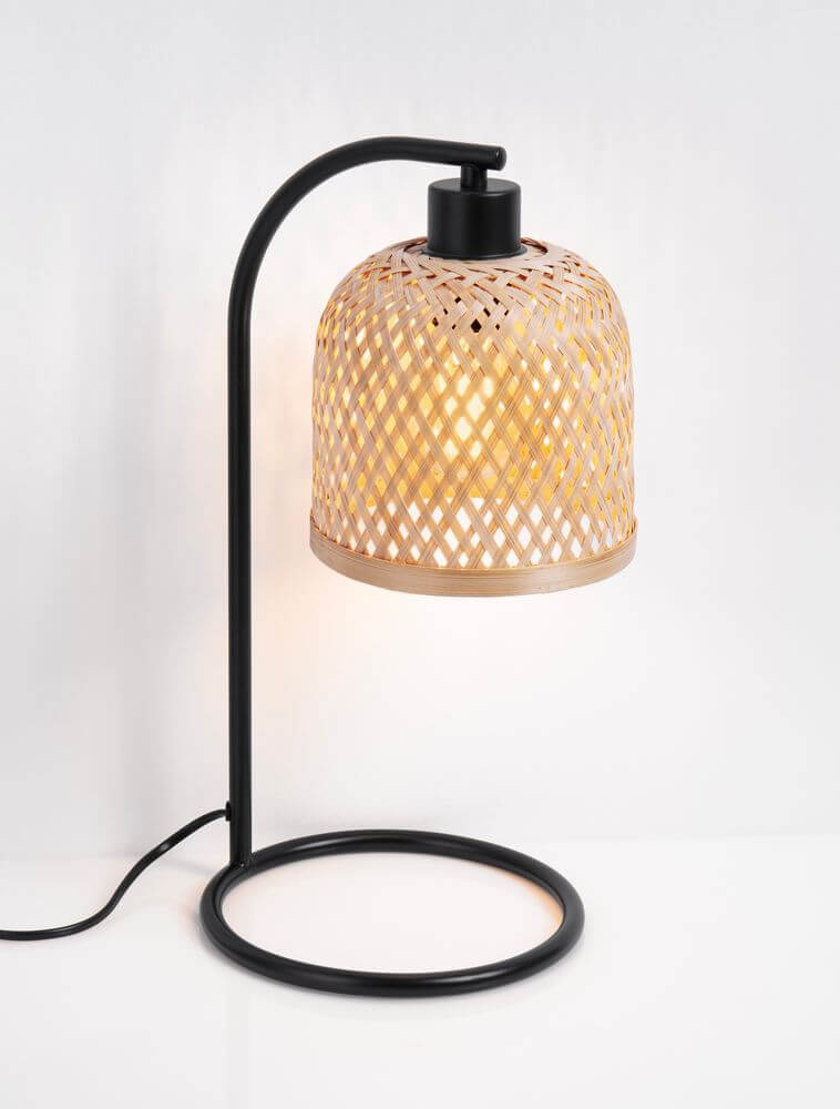 Intra Tischleuchte Natur, Schwarz mit Bambusschirm und filigranem Metallfuß, modernes Design.