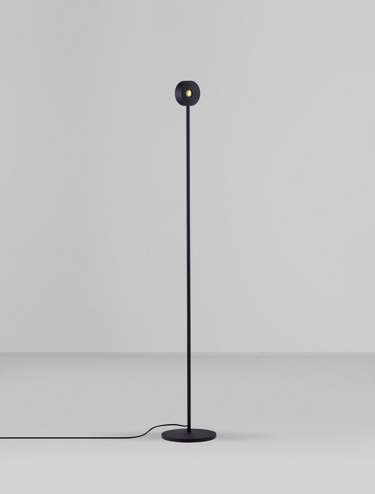 Irida Stehlampe 3000K Schwarz (5)