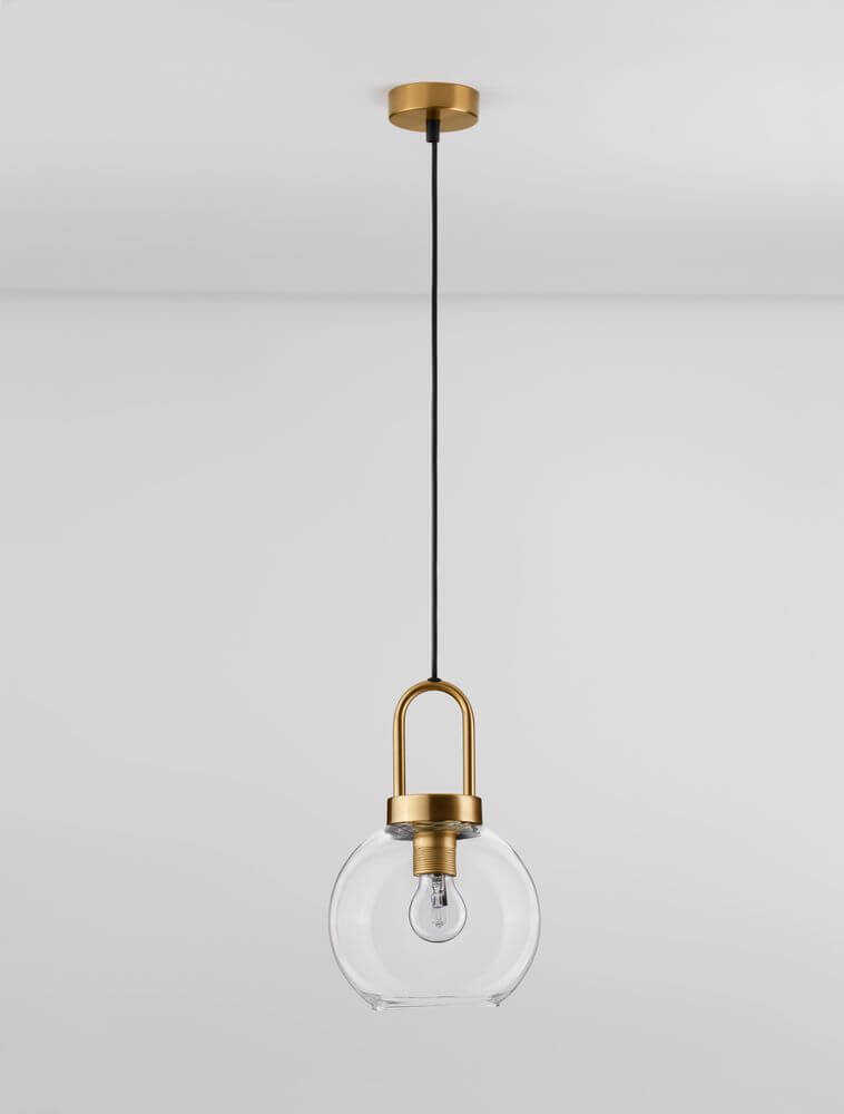 Irvine Pendelleuchte Ø 20cm Gold, Transparent an Decke mit klarem Glas und goldener Halterung.