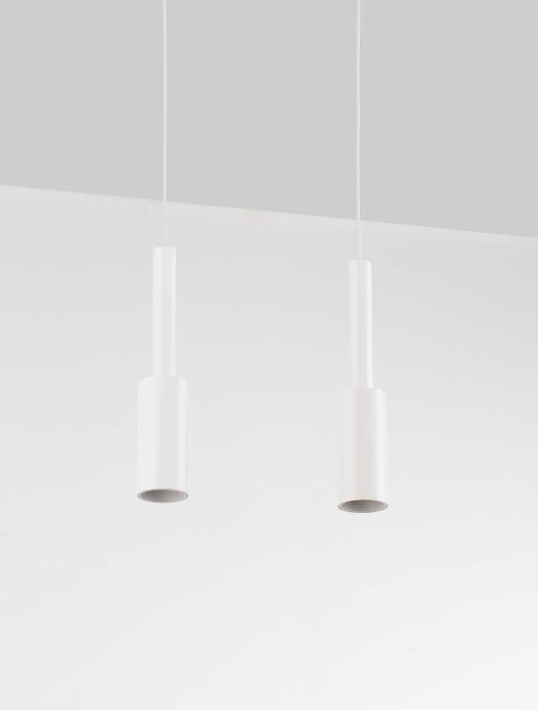 Joy LED Pendelleuchte 2-flammig 3000K im minimalistischen Design mit zwei zylindrischen Leuchtenköpfen.