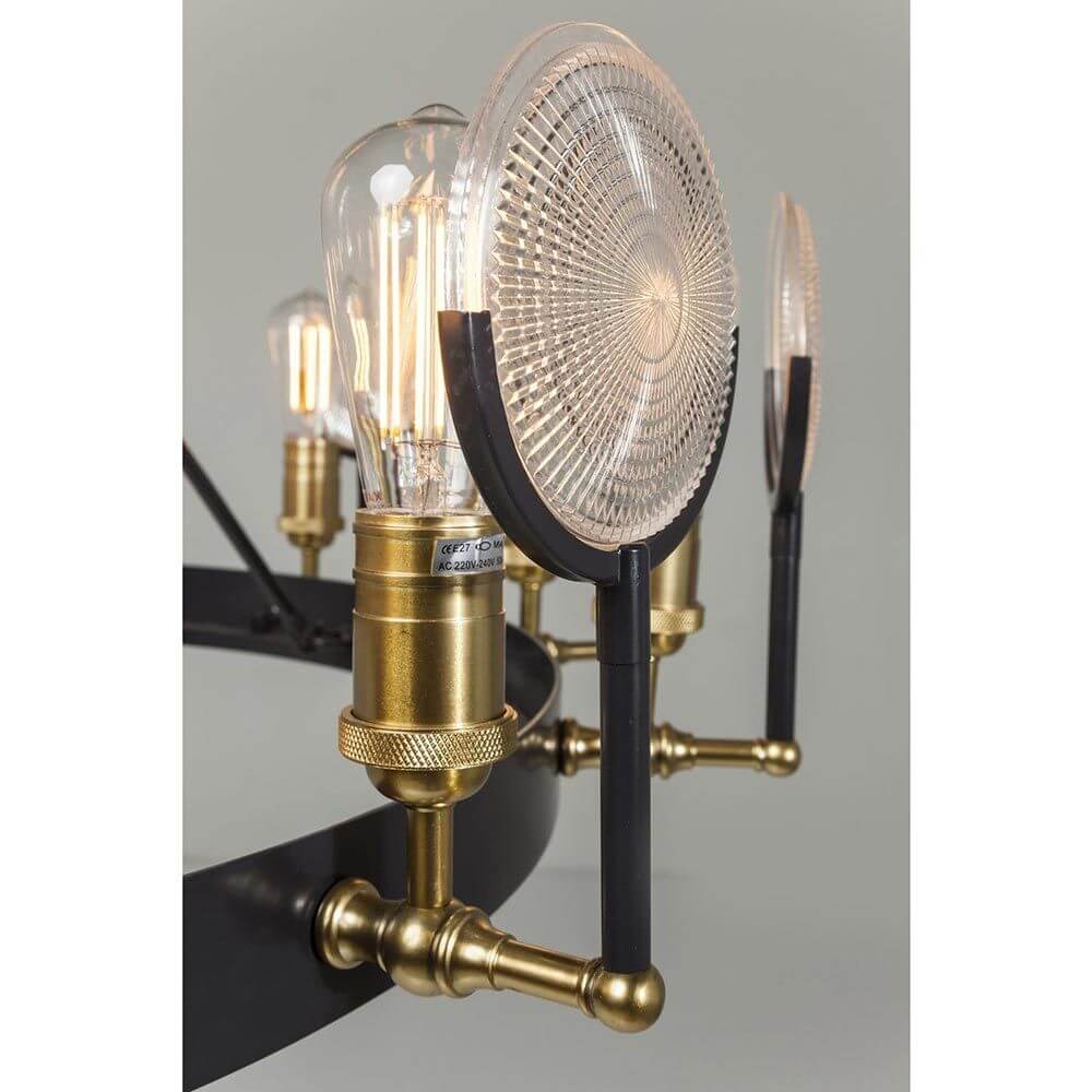 Detailansicht der Hängeleuchte Lighthouse Twelve im Industriedesign mit eleganten Glaselementen.