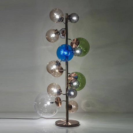 Ball gulvlampe Balloon Colore 160cm med farverige akrylskærme og kobbermalet fod.