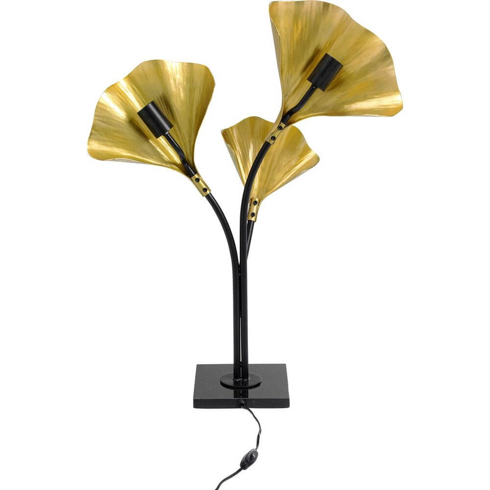 Tischleuchte Ginkgo Tre 83 mit goldenen Blattformen und schwarzem Sockel, ideal für stilvolle Wohnräume.