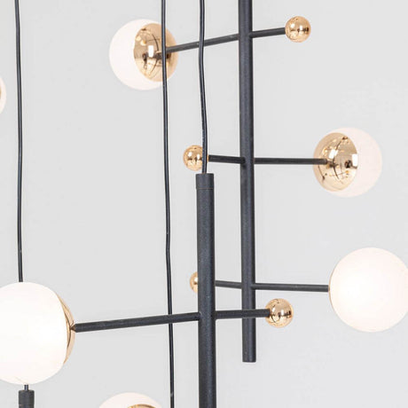 XXL trapez hængelampe 280cm med elegante glaskugler og moderne design