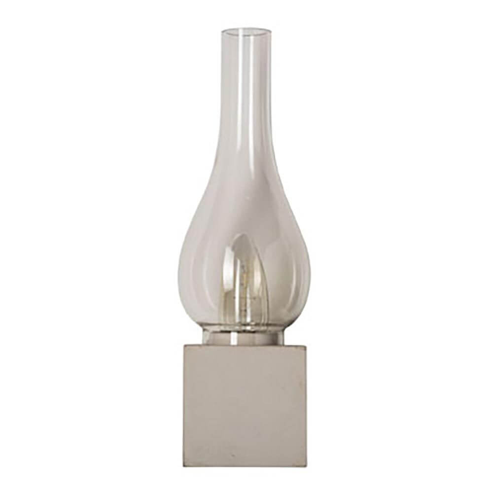 Karman Amarcord Wandleuchte in elegantem Design mit klaren und gefrosteten Gläsern.