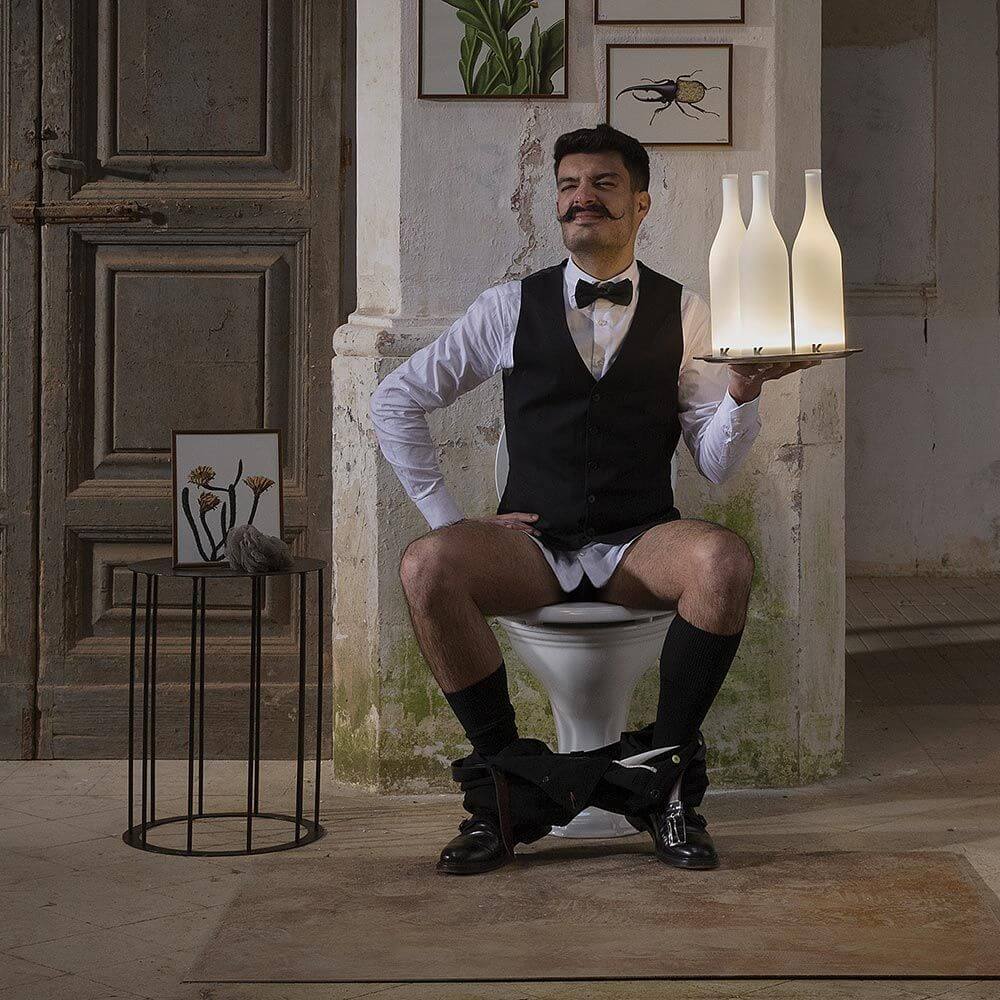 Karman Bacco LED-Tischleuchte in Flaschenform, stilvolle Beleuchtung für Küche und Lounge.