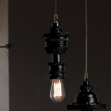 Karman Mek 1 pendellampe Ø 10 cm i minimalistisk design med lyspære og svart keramisk design.