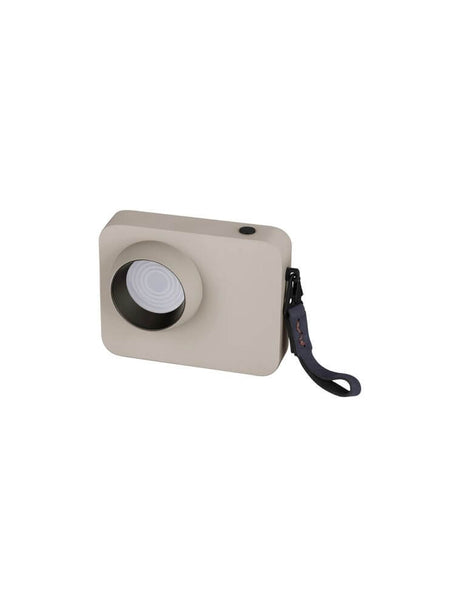 Kedros LED Bordlampe 3000K i moderne design, lavet af stål og aluminium, ideel til ethvert interiør.