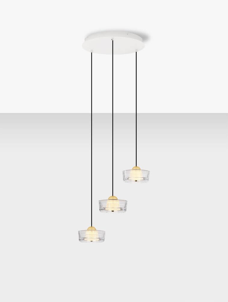 Keros LED Pendelleuchte 3-flammig 3000K Gold mit drei Lampenschirmen und goldenen Elementen.
