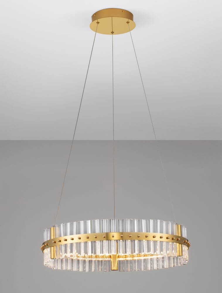 Kezo LED Pendelleuchte Ø 60cm 3000K Gold in modernem, eleganten Design mit klarem Glas und goldfarbenem Edelstahl.