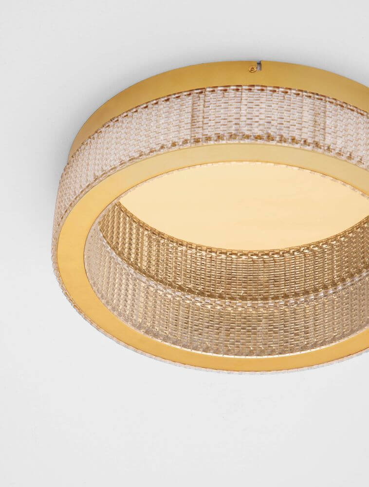 Kinara Deckenleuchte in Gold mit warmem 3000K Licht und dekorativem Geflechtdesign für stilvolle Raumbeleuchtung.