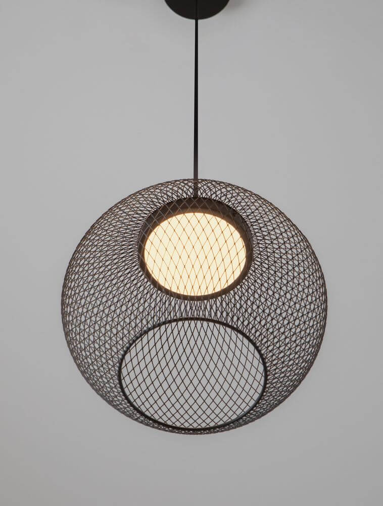 Kinetic LED Pendelleuchte 3000K Schwarz aus schwarzem Drahtgeflecht, ideal für modernes Wohnen.