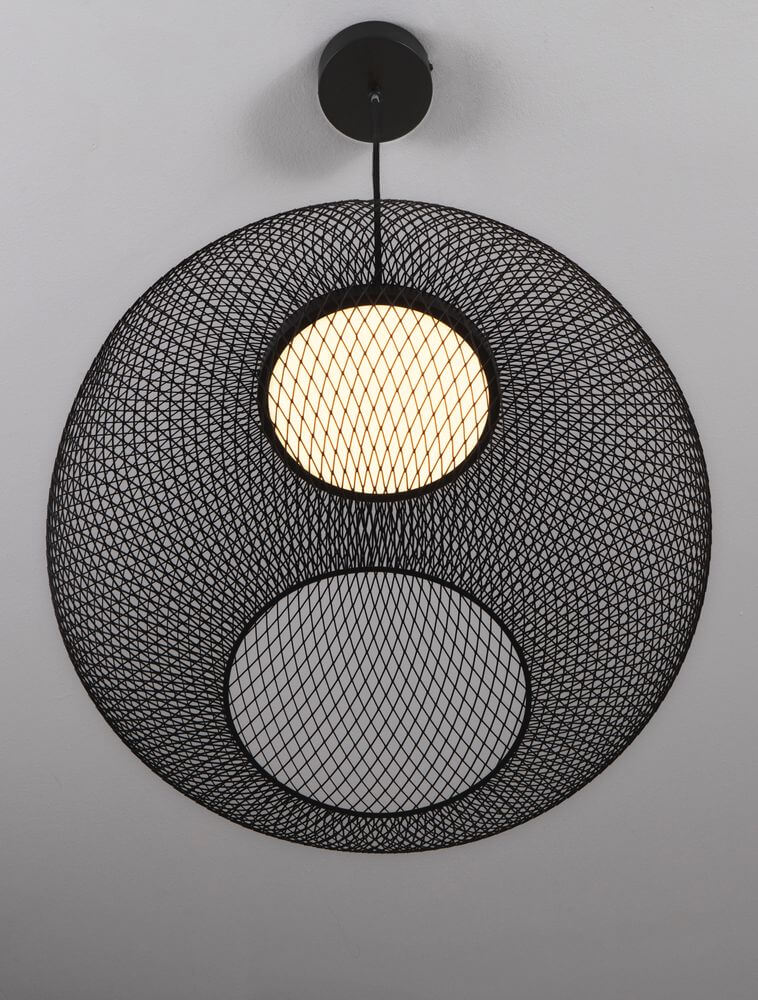 Kinetic LED Pendelleuchte 3000K Schwarz mit modernem Drahtgeflecht und integrierter Lichtquelle.