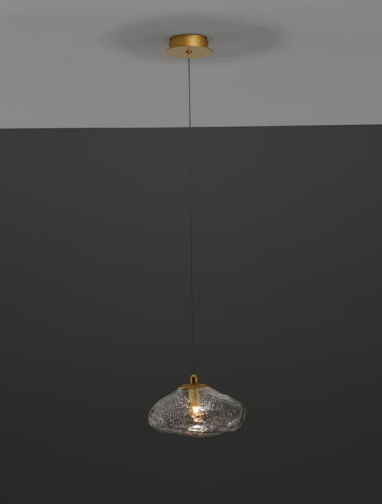 King Pendelleuchte G9 Gold, Transparent mit Blasenglas und messingfarbener Aufhängung.