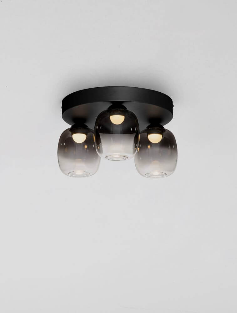 Kita LED Deckenleuchte 3-flammig Ø 30cm 3000K Schwarz, Rauch mit mattem Aluminium und rauchfarbenen Glaskapseln