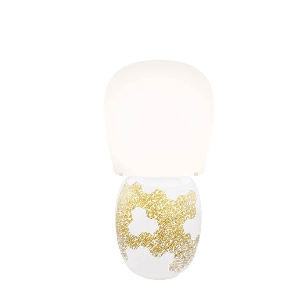 Kundalini Keramik Tischlampe Hive 47cm Dimmbar mit dekorativem Muster und weichem Licht.