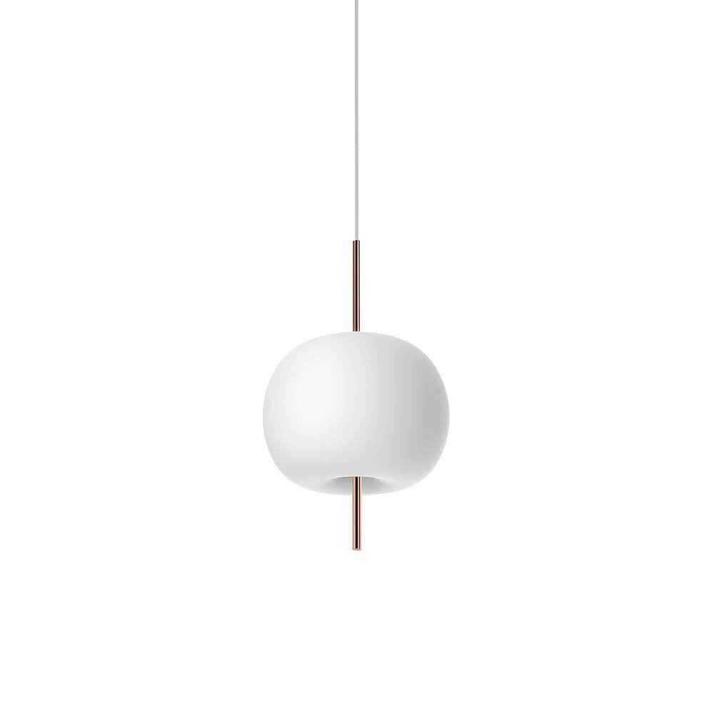 Kundalini Opalglas Pendelleuchte Kushi Ø 16cm in minimalistischer, runder Form mit einem Hängeelement.
