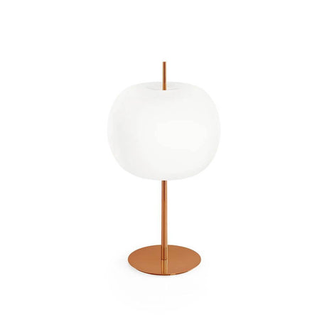 Kundalini Opalglas Tischleuchte Kushi XL 61cm mit Dimmer auf einem eleganten Sockel in Kupferoptik.
