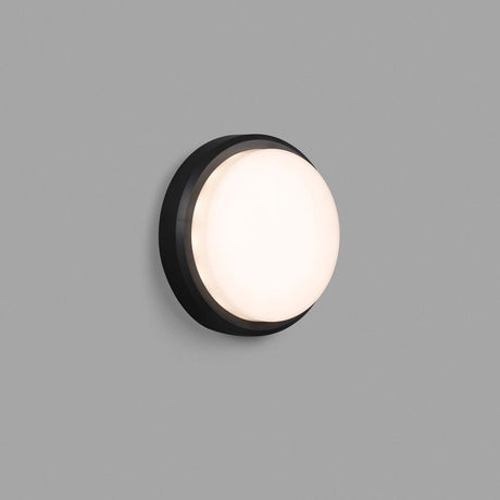 LED Außenwand- & Deckenlampe TOM 3000K IP65 Dunkelgrau an einer Wand montiert.