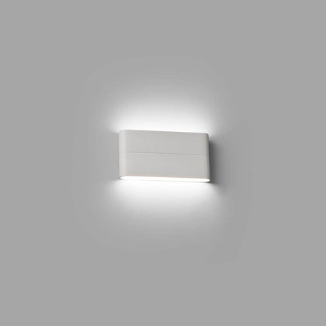 LED Außenwandlampe ADAY-2 3000K IP54 Weiß an einer grauen Wand montiert.