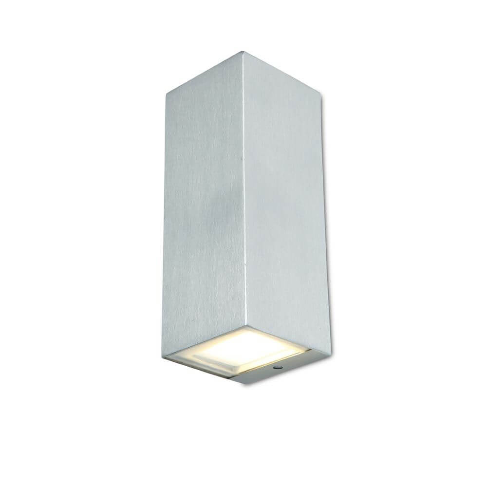 LED Außenwandleuchte Luca IP44 Edelstahl in modernem Design aus Edelstahl, ideal für Außenbereiche.