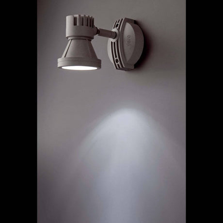 LED Projecteur mural d’extérieur MINIPROJECT IP65 Gris sur un mur, design gris, lumière intense beam.