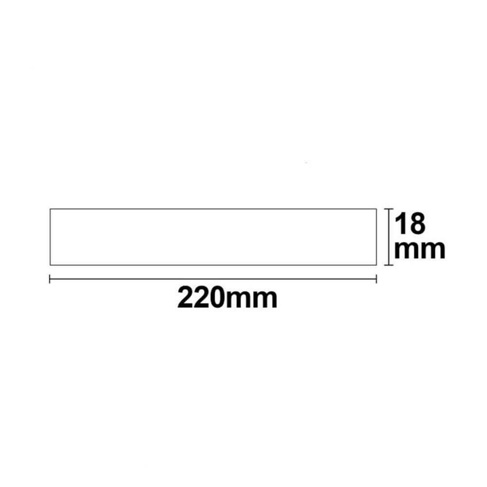 Maßzeichnung einer LED Deckenlampe mit 18mm Höhe und 220mm Länge zur Illustration ihrer kompakten Bauweise.