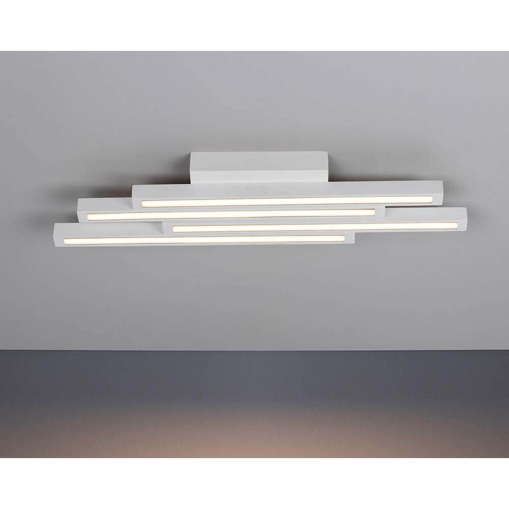 LED Deckenleuchte Linus Straight 2240lm Weiß im modernen Design mit drei Lichtleisten.