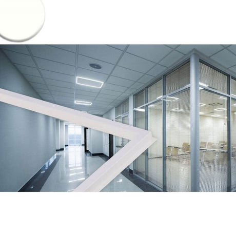 LED Einlegerahmen für Odenwalddecken in modernes Bürogebäude mit neutralweisser Beleuchtung.