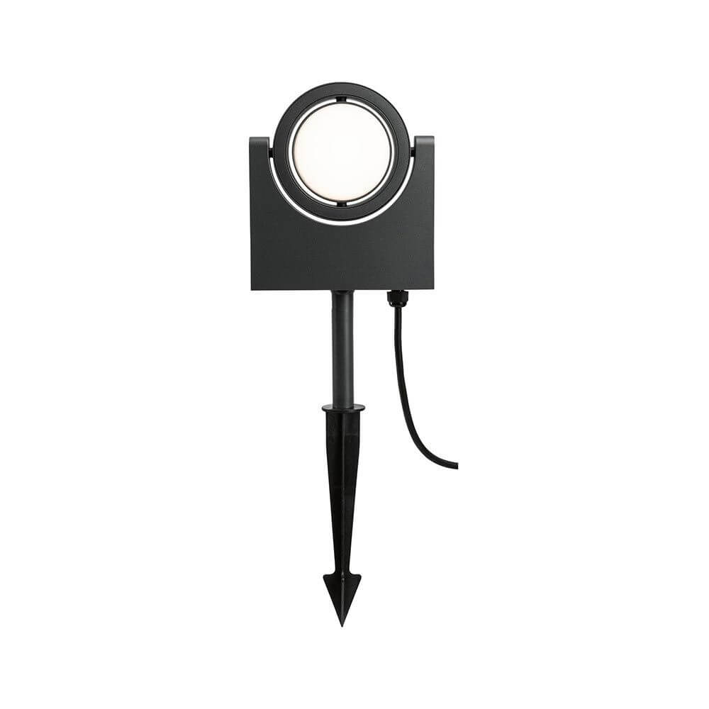 LED Gartenstrahler Swivea mit schwenkbarem Kopf und Kabel für Gartenbeleuchtung.