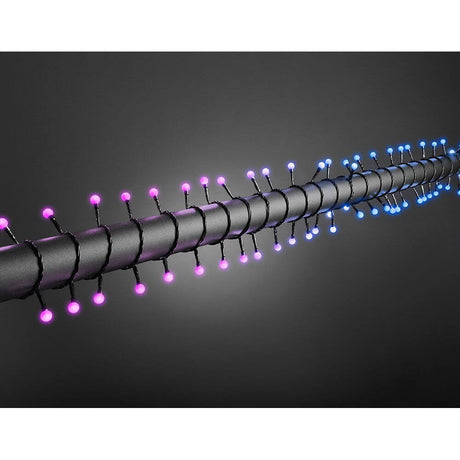 LED Globelichterkette runde Dioden mit rot/blau Farbwechsel 80 farbwechselnde Dioden IP44 auf schwarzem Hintergrund.