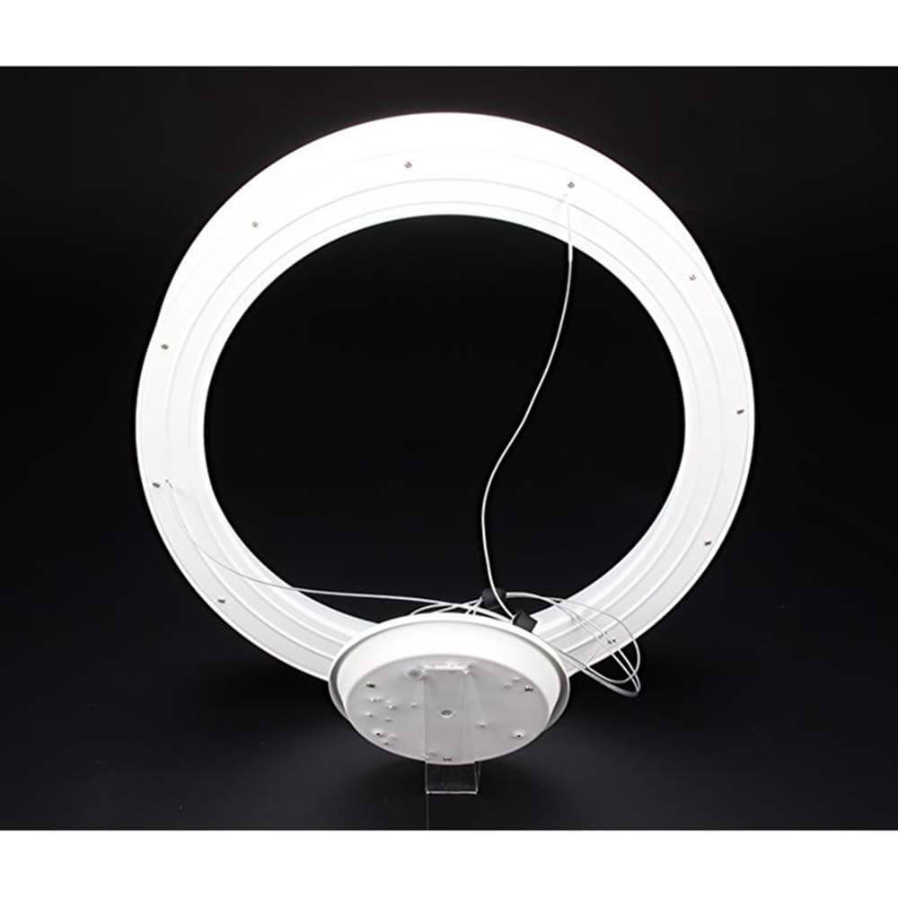 LED Hängelampe Loop 60cm Ring 1800lm Dimmbar Warmweiß auf schwarzem Hintergrund