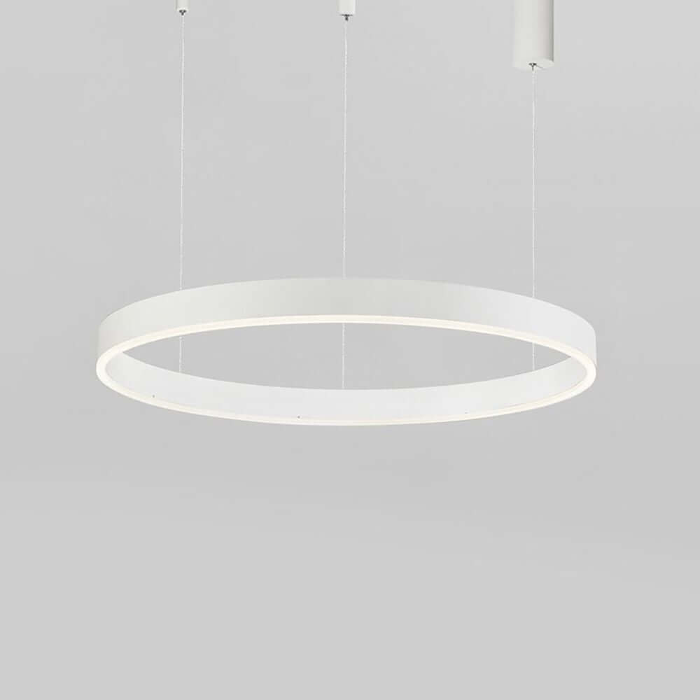 Alt Tag: LED Hängeleuchte Motif Ø 80cm 3360lm in schlichtem weißem Ringdesign, ideal über Esstisch oder im modernen Wohnraum