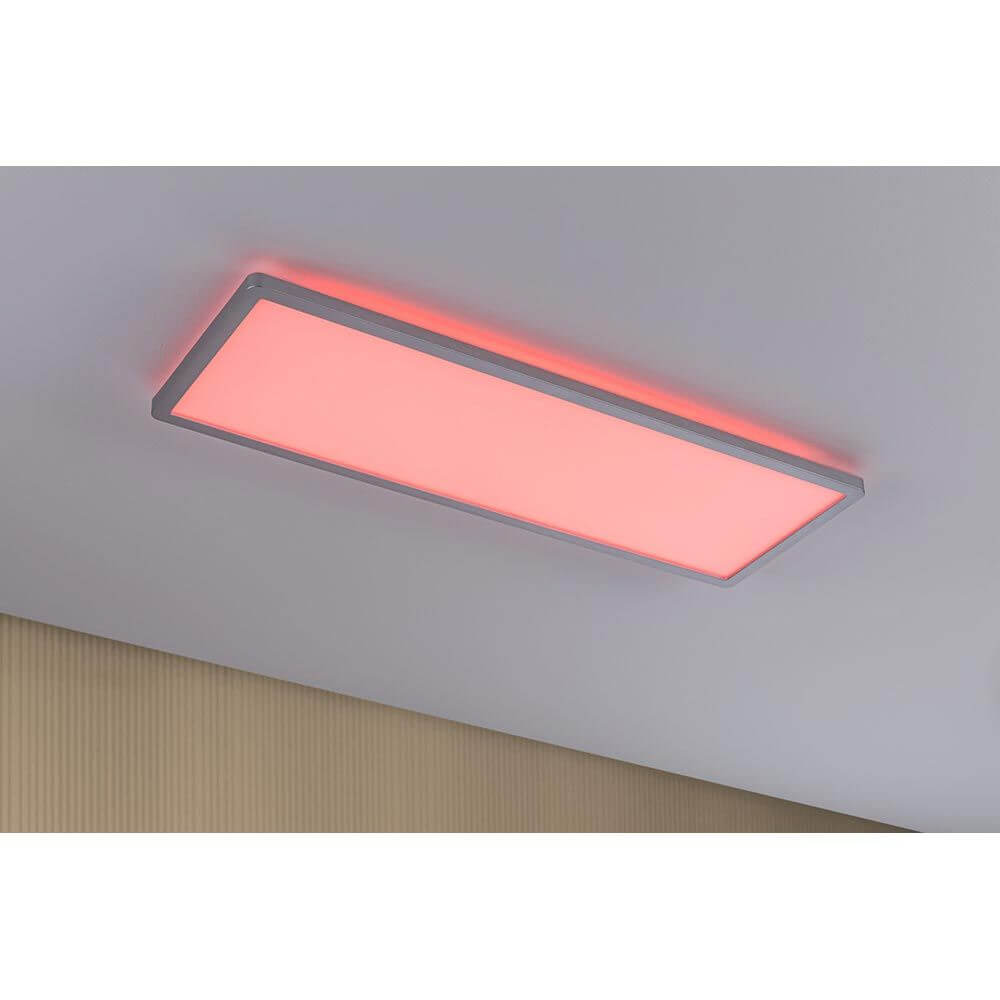 LED Panel Atria Shine Deckenleuchte RGBW Chrom-Matt in rotem Licht, stilvolle Deckenleuchte für moderne Räume.