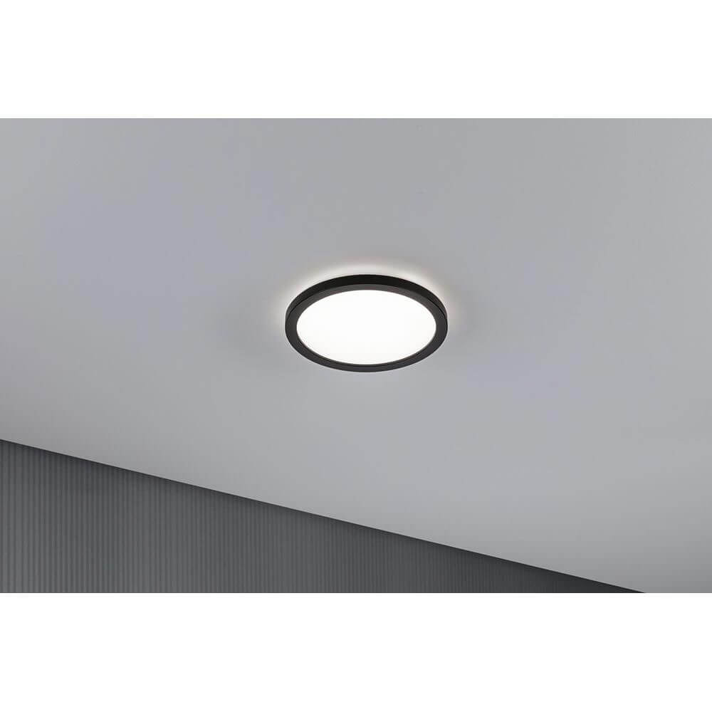 LED Panel Atria Shine Rund Schwarz Ø 19cm an Decke montiert, bietet warmweißes Licht und stilvolles Design.