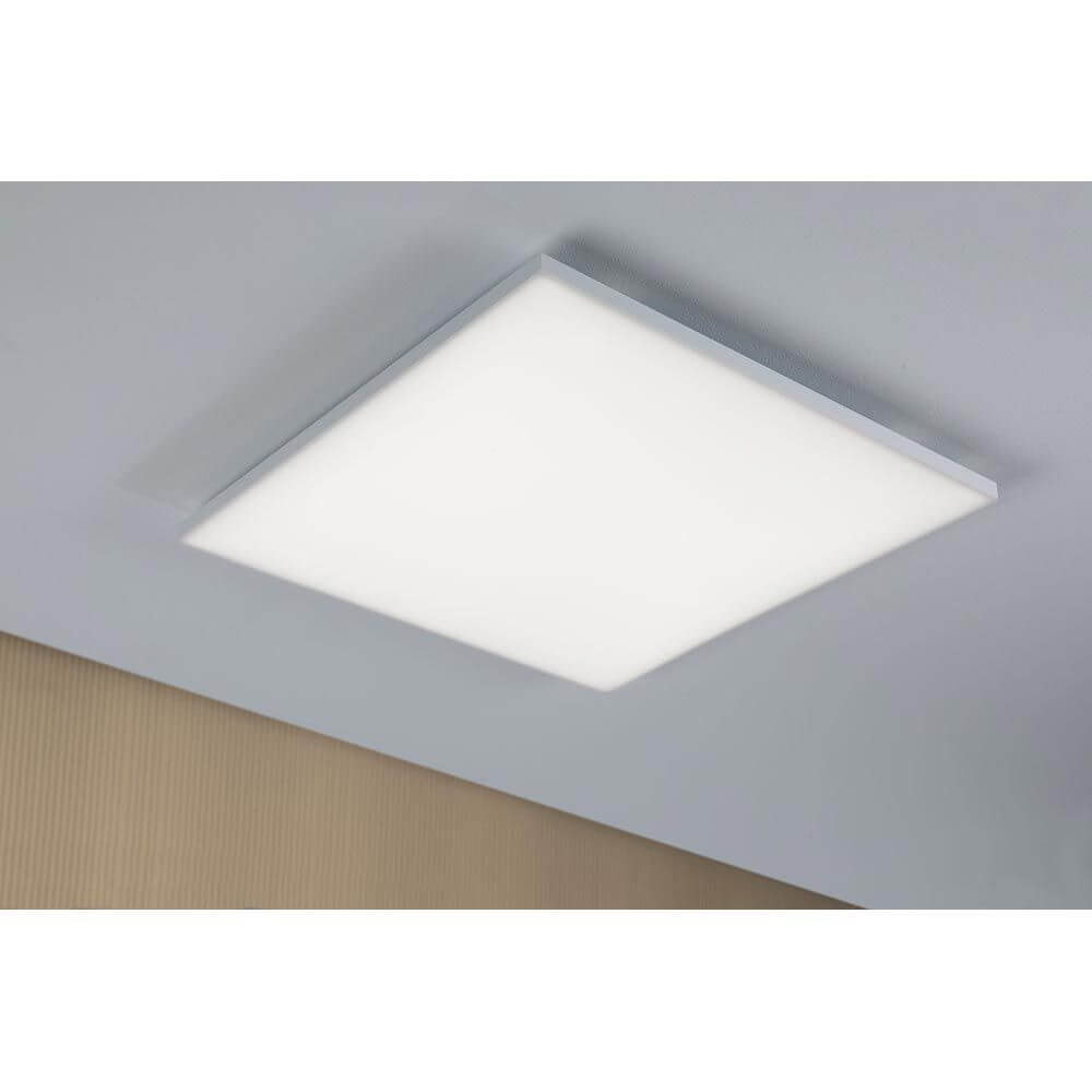 Velora LED Aufbaupanel 60 x 60cm Weiß-Matt an der Decke montiert, mit satinierter Diffusorplatte für gleichmäßiges Licht.