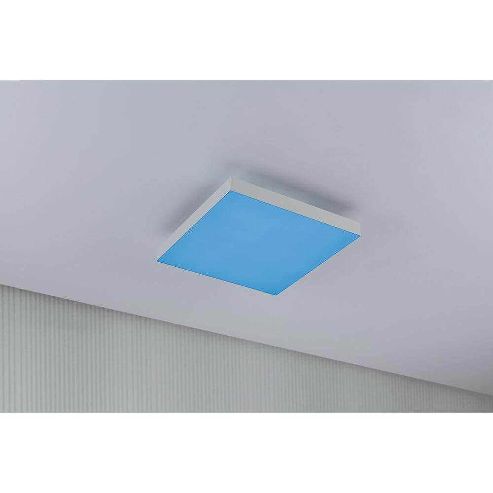 LED Panel Velora Rainbow CCT-Dimmbar 29x29cm mit blauem Licht als spektakulärer Akzent in Wohnräumen.