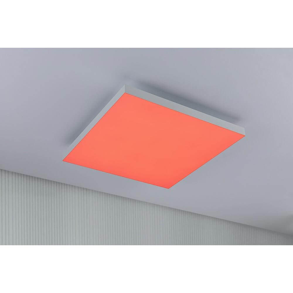 LED Panel Velora Rainbow RGBW Dynamisch 45x45cm in rot leuchtend, an der Decke montiert, für spektakuläre Lichteffekte.