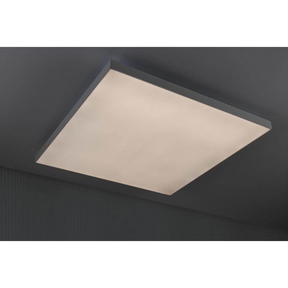 Velora LED Rainbow Panel RGBW Dynamisch Weiß 59x59cm an einer modernen Decke installiert.