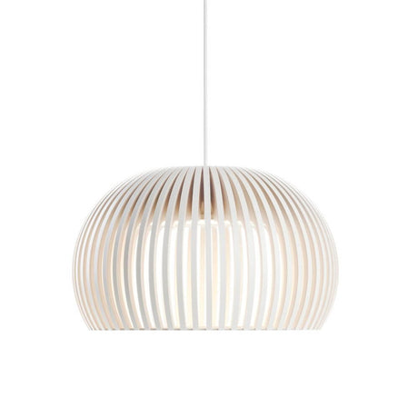 LED Atto 5000 wooden pendant light Ø 34 cm with modern design and wooden slats.