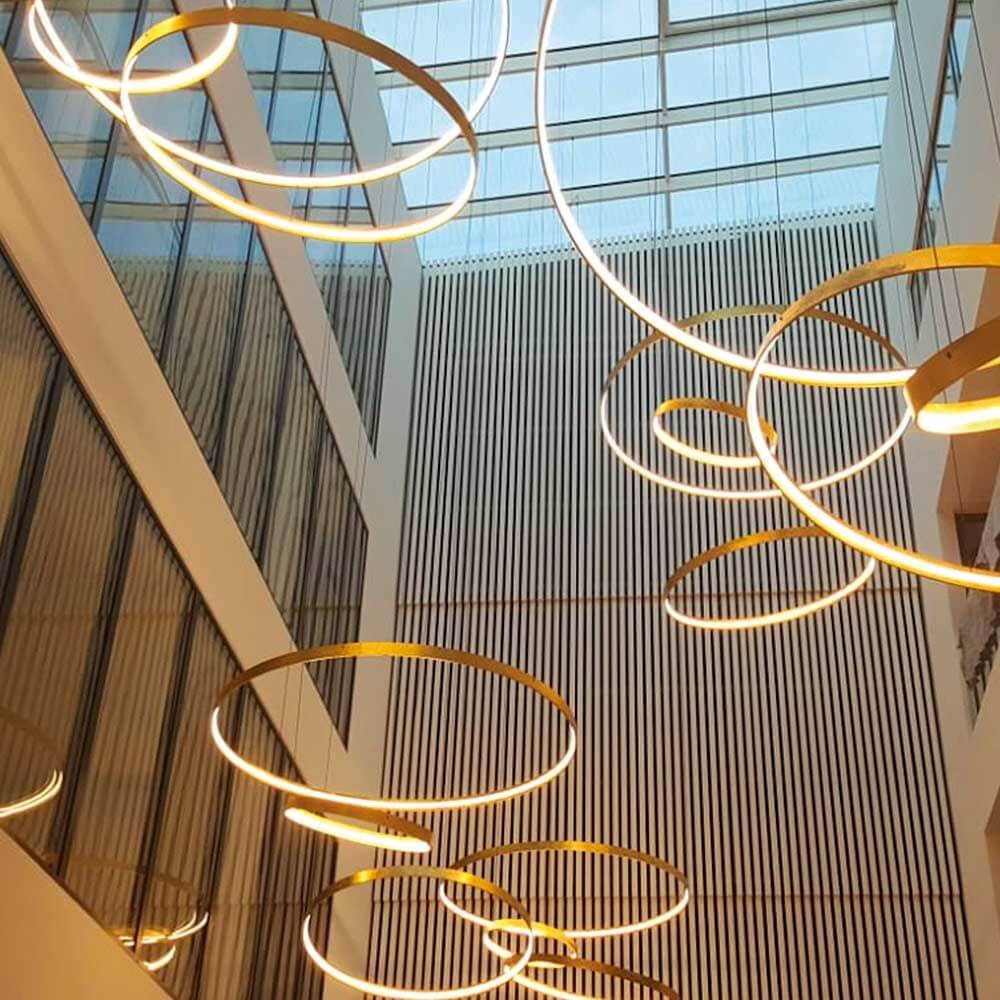 s.luce Made LED-Ring XL Pendelleuchte ø bis 230 cm Dimmbar RAL