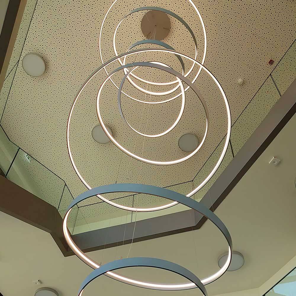 s.luce Made LED-Ring XL Pendelleuchte ø bis 230 cm Dimmbar RAL