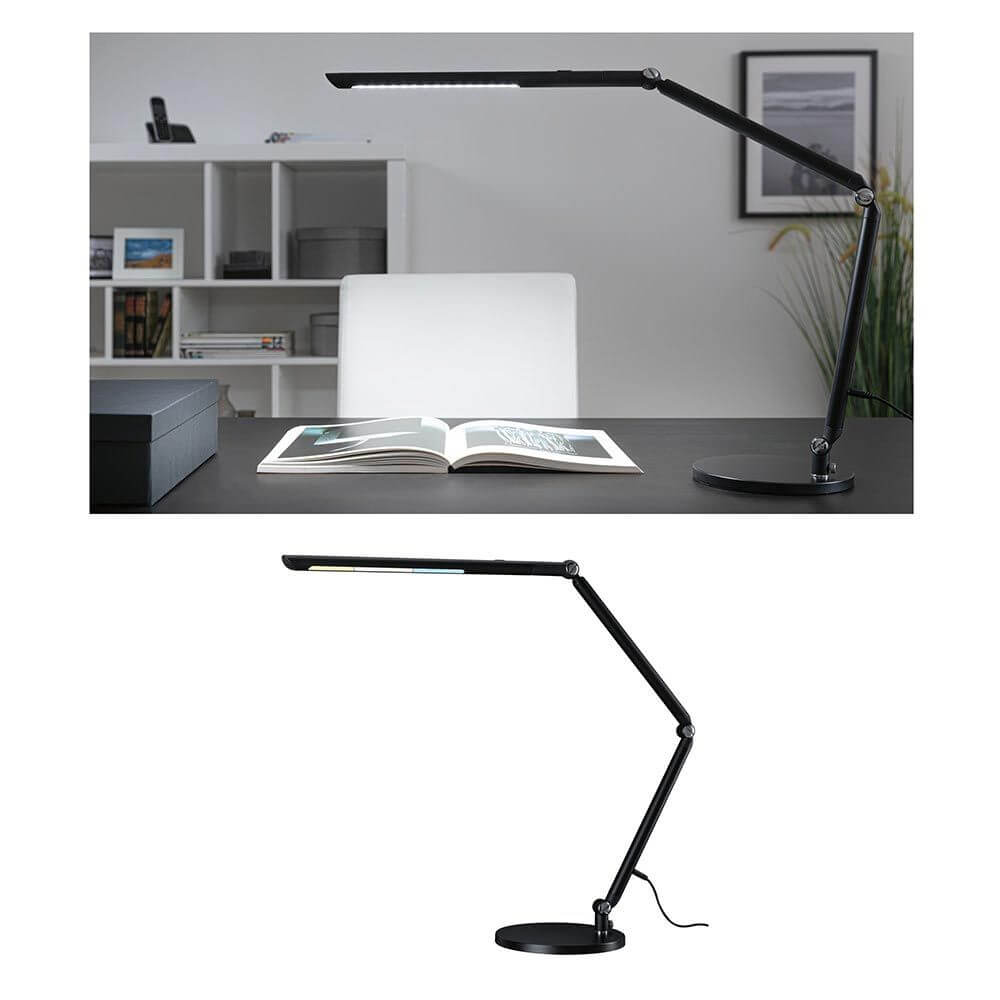 Schwarze LED Schreibtischleuchte FlexBar mit flexiblem Arm und dimmbarer Lichtfarbe auf einem modernen Schreibtisch.