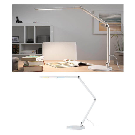 LED Schreibtischleuchte FlexBar in Weiß mit verstellbarem Flexarm und Tunable White-Funktion im Einsatz