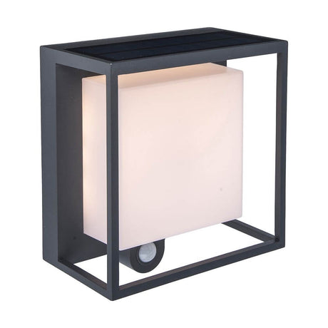 LED-Solar-Außenleuchte Curtis mit Bewegungsmelder in modernem Design und Energiesparfunktion.