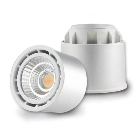 LED Spot Shine 10W Argent 2000-2800K dimmable to warm, GU10 projecteur pour un réglage optimal de la lumière et une variation d’intensité.