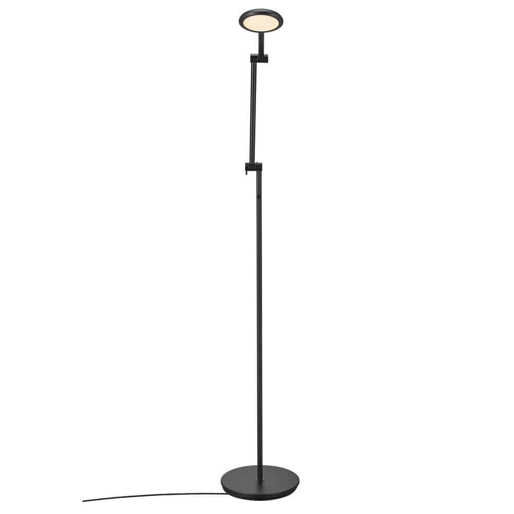 LED Stehlampe Bend Single in modernem Design, schlanker Stil mit runder Lampenoberfläche.