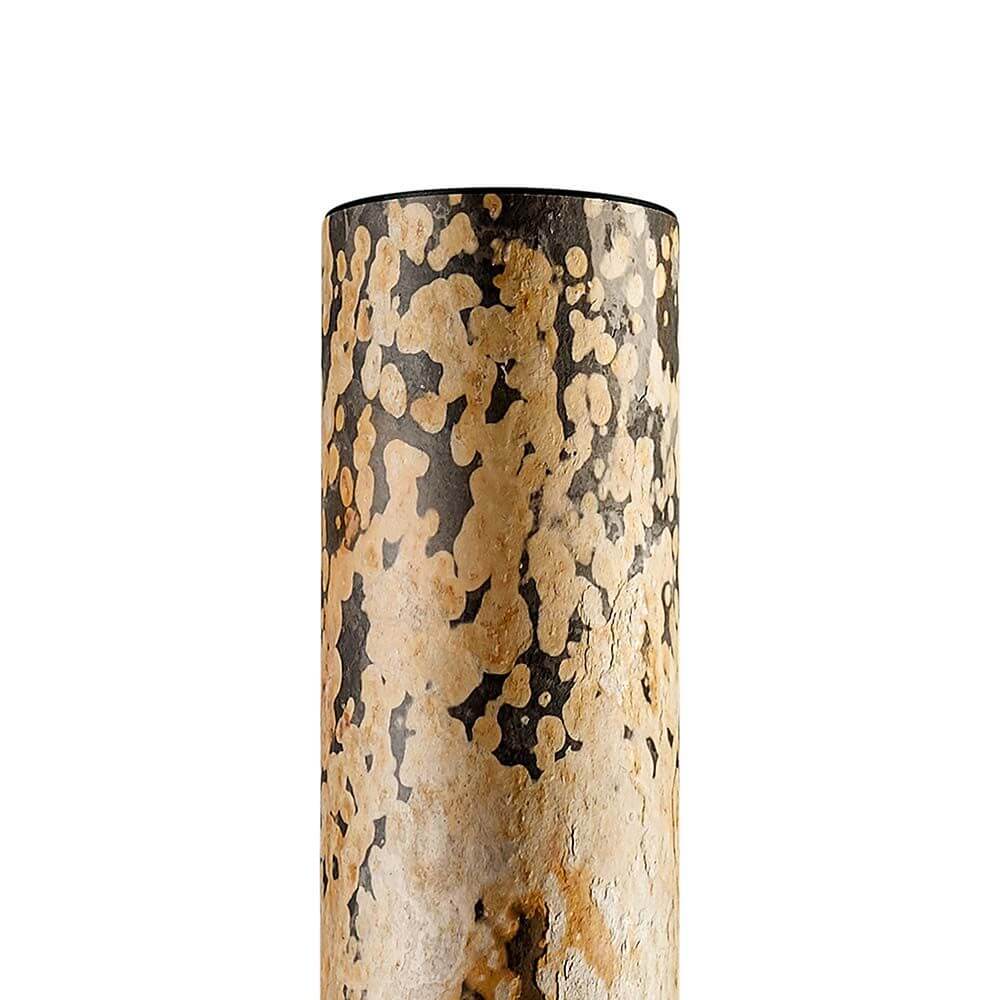 LED Stehleuchte Stein Columna 160cm Goldader - elegante Lichtsäule aus Stein mit einzigartiger Farb- und Oberflächengestaltung.