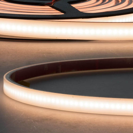 LED Strip Aqua 5m opal 10W 24V IP67 Warmweiß auf einem neutralen Hintergrund